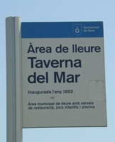Cartel del área de la "Taverna del Mar" en Gavà Mar